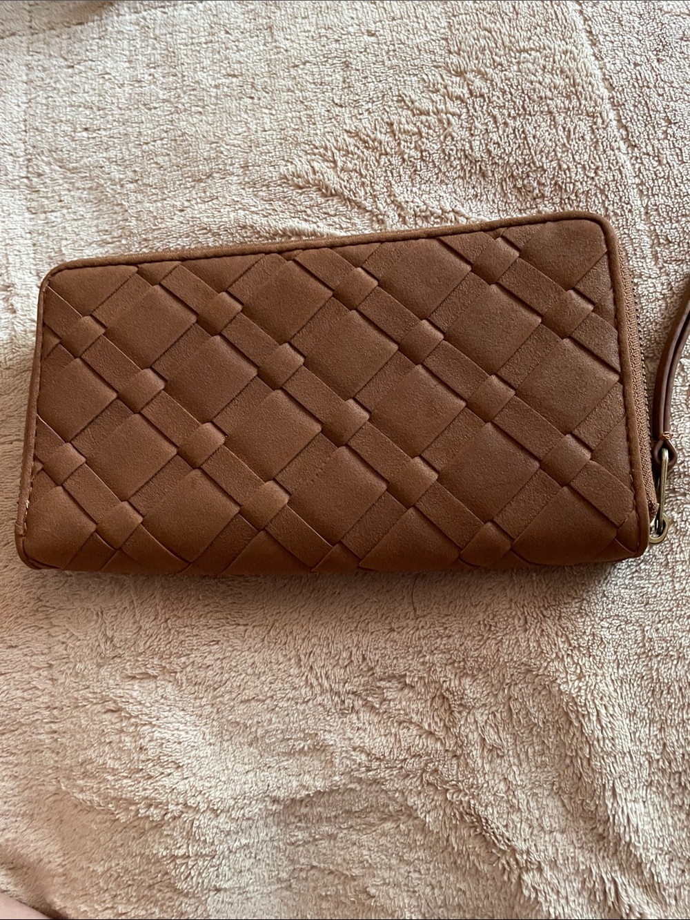 Universal Thread Zip-Around Wallet - Picture 2 of 7